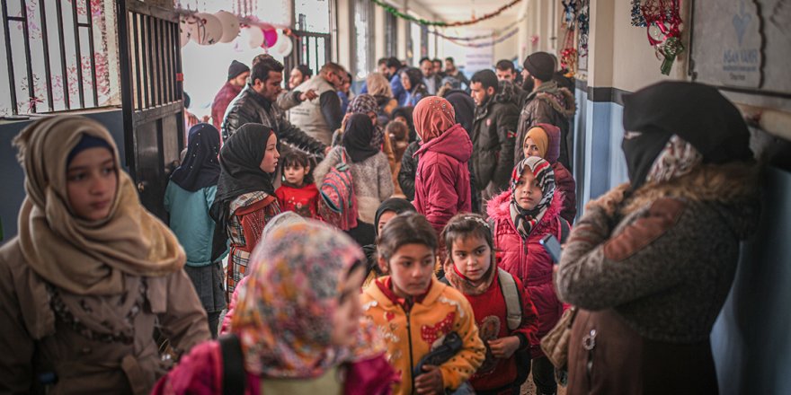İnsan Vakfı'nın İdlib'de açtığı okulda 900 öğrenci eğitim görecek