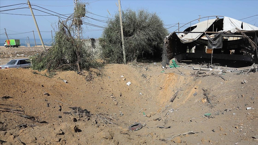 Siyonist İsrail'in Gazze sınırına düzenlediği saldırıda 3 Filistinli yaralandı