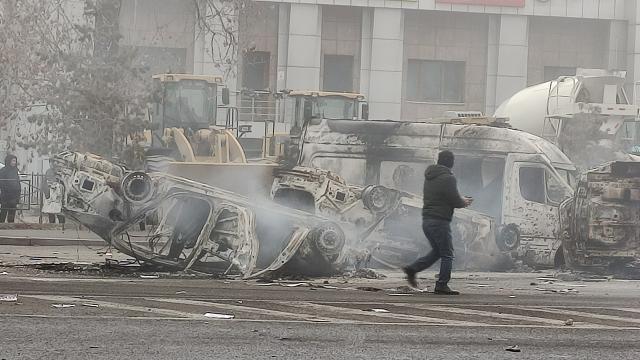 Kazakistan medyası: En az 164 kişi hayatını kaybetti