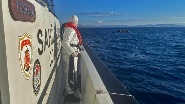 Sahil Güvenlik, Yunanistan'ın ölüme terk ettiği 15 bin kişiyi kurtardı