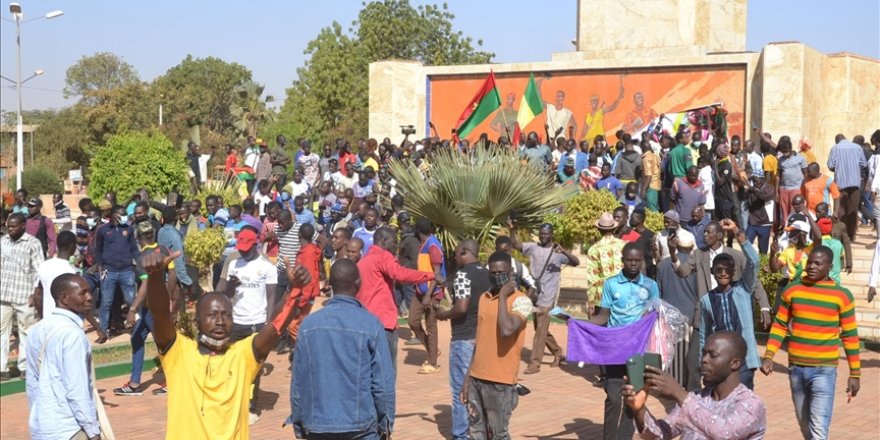 Batı Afrika'da darbe rüzgarına kapılan son ülke: Burkina Faso