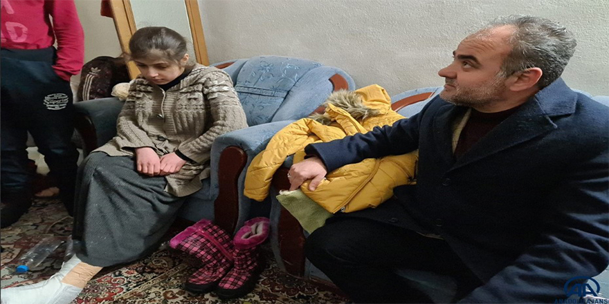 Polis memuru Suriyeli küçük kızın hayatını kurtardı