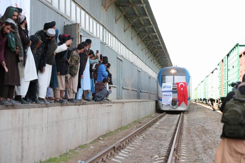 İnsani yardım taşıyan iyilik treni Afganistan’a ulaştı