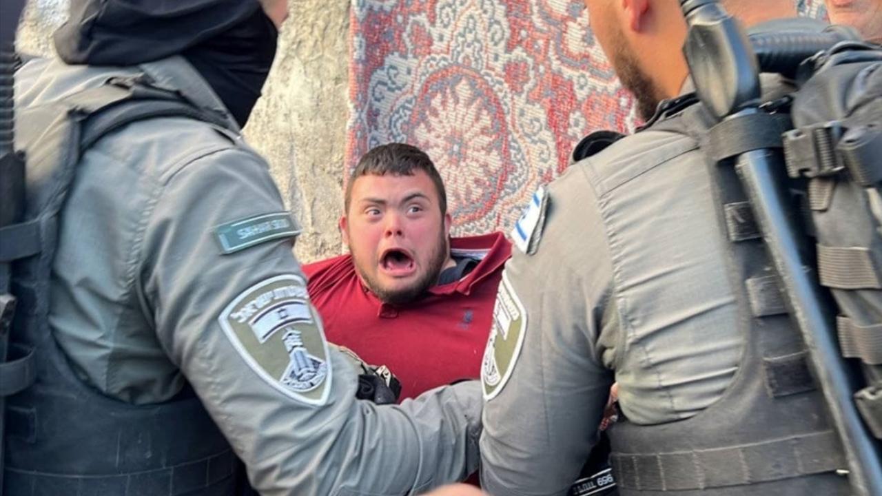 İşgalci İsrail polisi down sendromlu genci hedef aldı