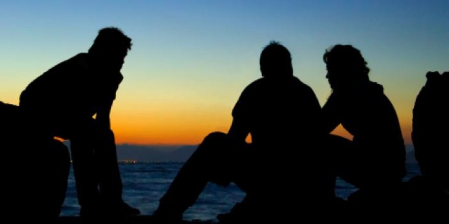 Zor zamanlar geçiren bir arkadaşa nasıl destek olunur?