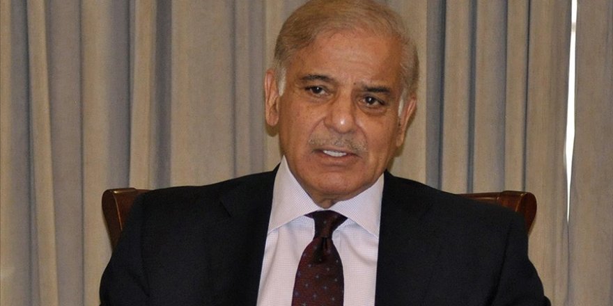 Pakistan'da başbakanlık koltuğu Şahbaz Şerif’e verildi