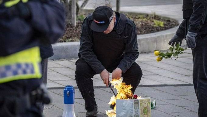 Batı provokasyonlara göz yumuyor: İsveç'te Kur'an’ı yaktılar