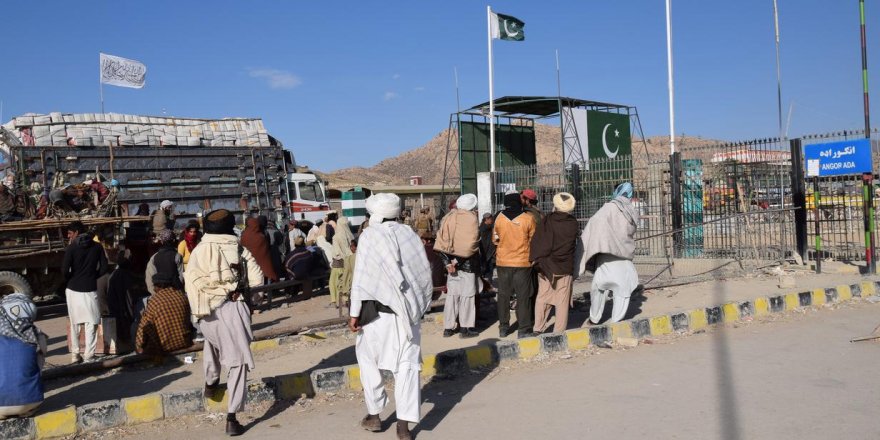 Pakistan ile Afganistan arasında gerginlik tırmanıyor