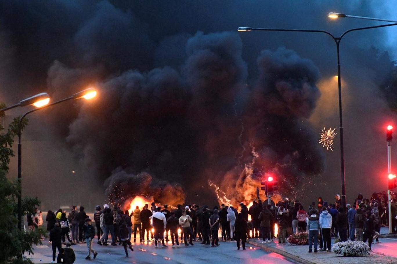 İsveç'te Kur’an yakma provokasyonu protesto edildi
