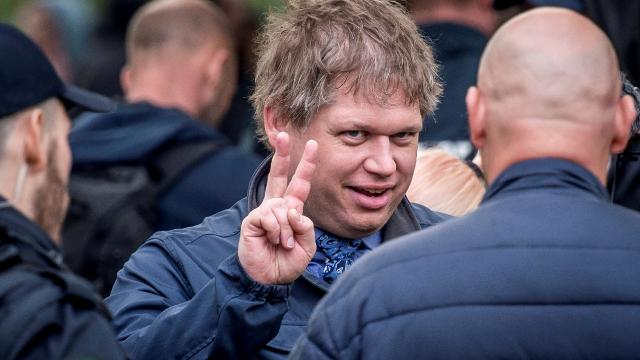 İsveç'teki Müslümanlar ve siyasetçiler Kur'an-ı Kerim'i yakma provokasyonuna tepki gösterdi
