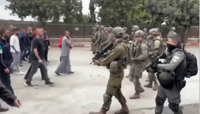 Siyonist İsrail askerleri, Filistinlileri durduramadı
