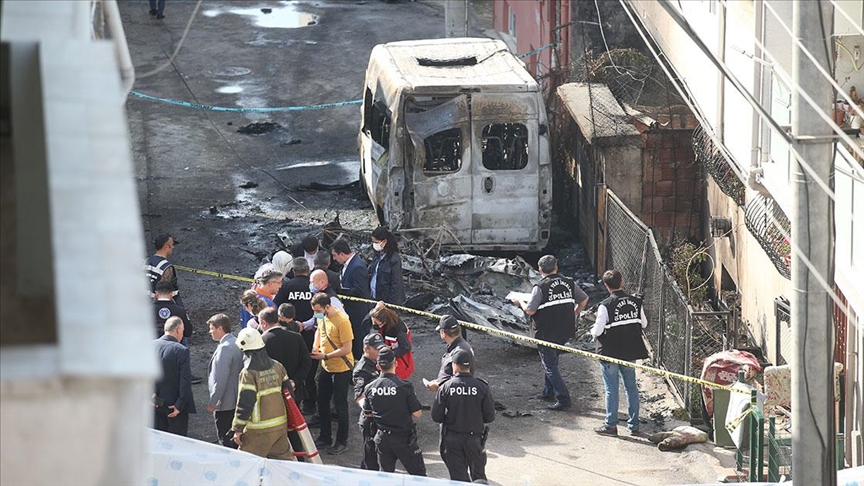 Bursa'da evlerin arasına düşen uçaktaki 2 pilot hayatını kaybetti