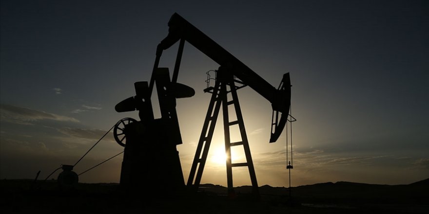 Libya'da petrol üretimi Hafter'in kontrolündeki bazı tesislerin kapatılmasıyla ciddi şekilde düştü
