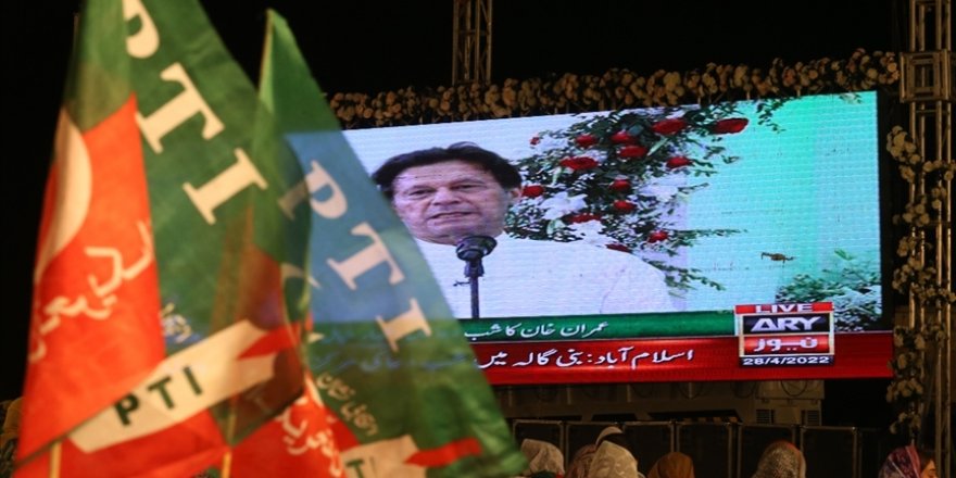 Pakistan’da İmran Han’dan İslamabad'da yürüyüş çağrısı