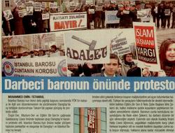 Darbeci Baro Önünde Protesto