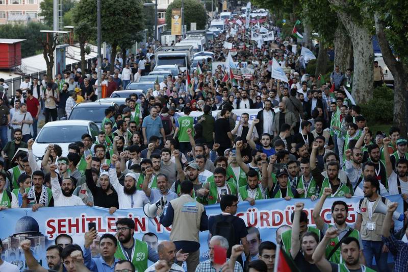 Mavi Marmara’nın 12. yıldönümünde binler yürüdü