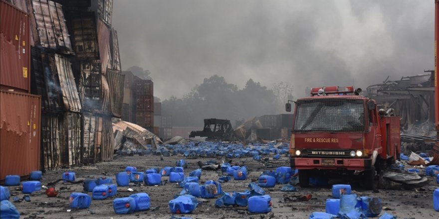 Bangladeş'te kimyasal dolu konteyner deposundaki patlama sonucu 28 kişi öldü