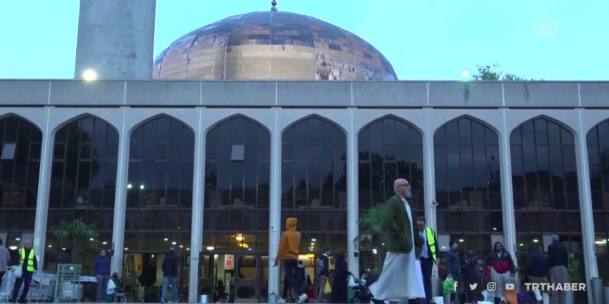 İngiltere'de camilere olan saldırılar katlanarak artıyor