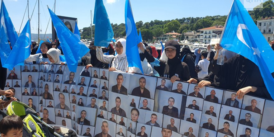 Urumçi Katliamı Çin'in İstanbul Başkonsolosluğu önünde protesto edildi