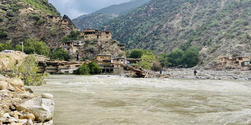 Afganistan'da son bir haftada sel felaketlerinde 63 kişi öldü