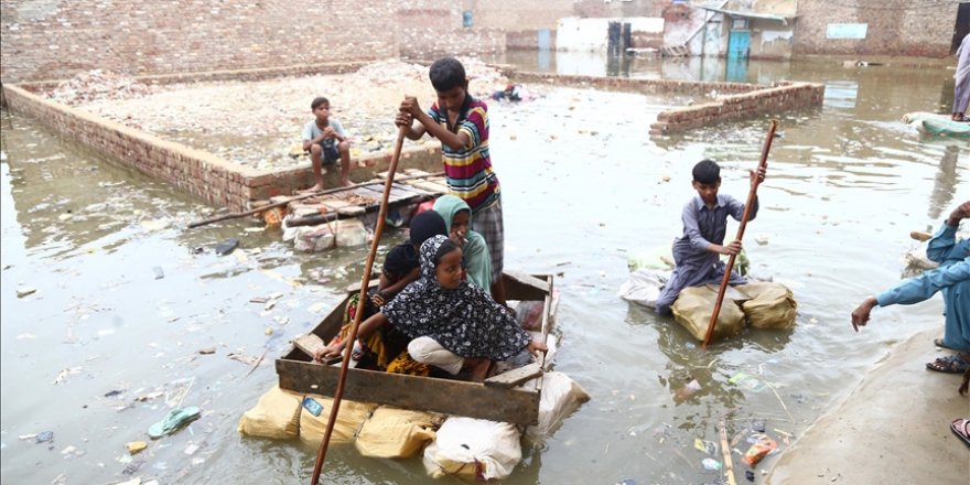 Pakistan'daki muson yağmurlarında 19 kişi öldü