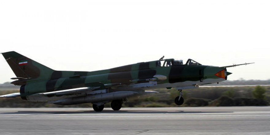 İran'da SU-22 tipi savaş uçağı düştü