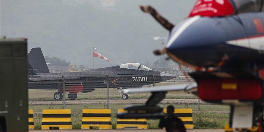 Çin'e ait 27 savaş uçağı Tayvan'ın 'hava savunma sahasına' girdi