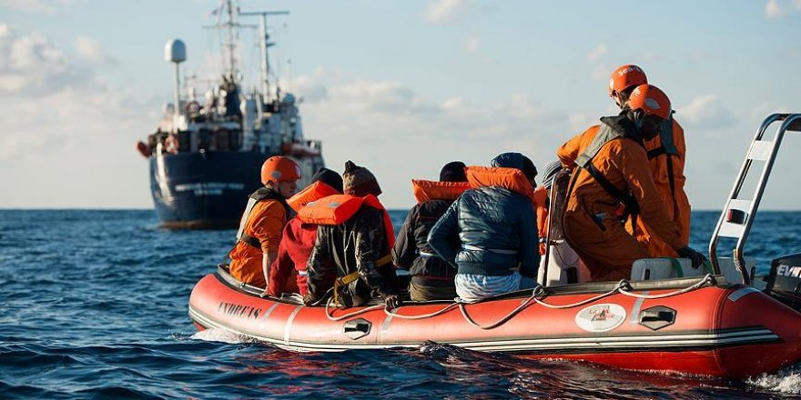 İtalya'da aşırı sağcı lider Meloni, göçü önlemek için denizden abluka önerdi