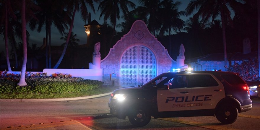 Trump'ın Florida'daki evi FBI ajanları tarafından basıldı