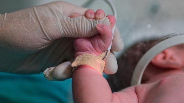 Gazze'nin kuzeyinde 2 bebek açlıktan öldü