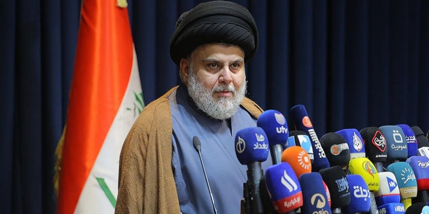 Irak'ta Sadr siyasetten tamamen çekildi