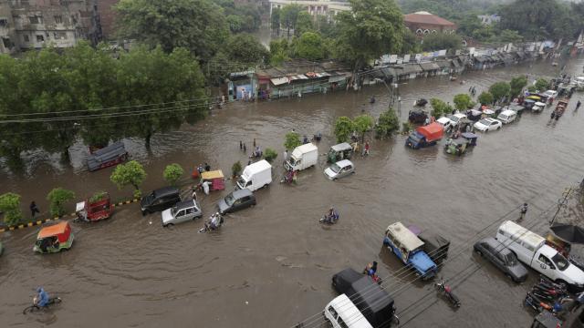 Pakistan'da sel nedeniyle ölenlerin sayısı 1136’ya çıktı