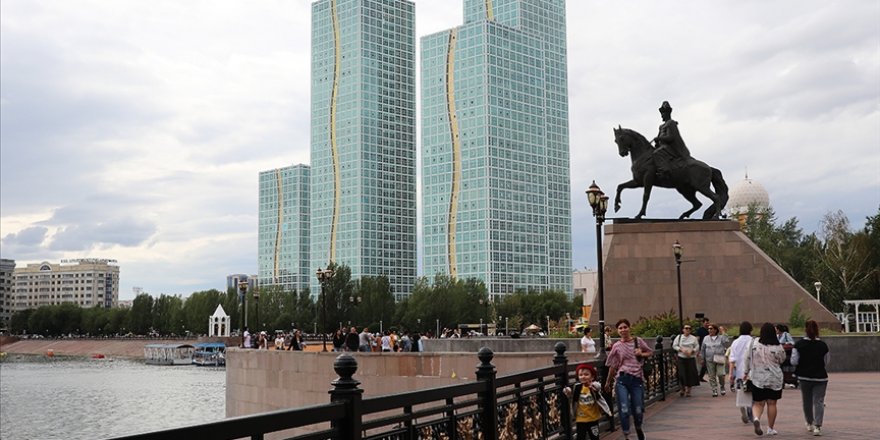 Kazakistan'ın başkentinin adı yeniden Astana oldu