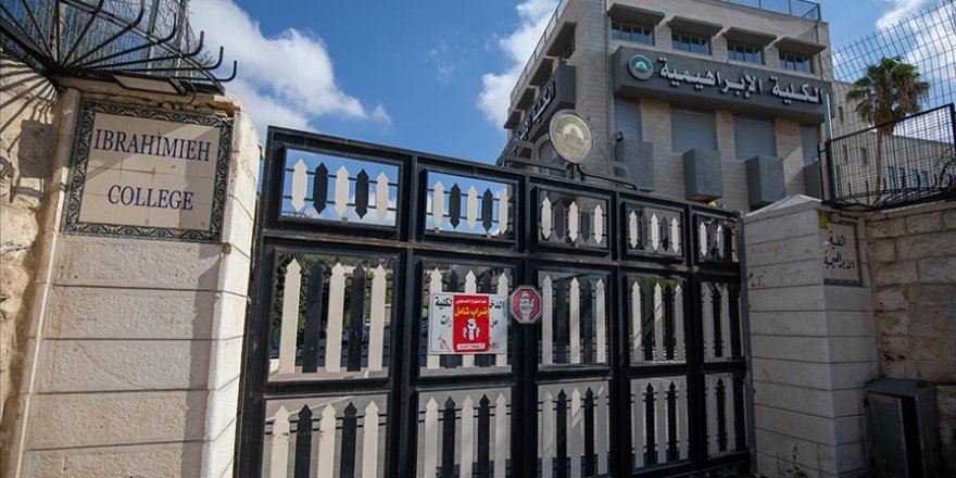 Kudüs'teki Filistin okulları Siyonist İsrail'in müfredat müdahalesini protesto için eğitimi durdurdu