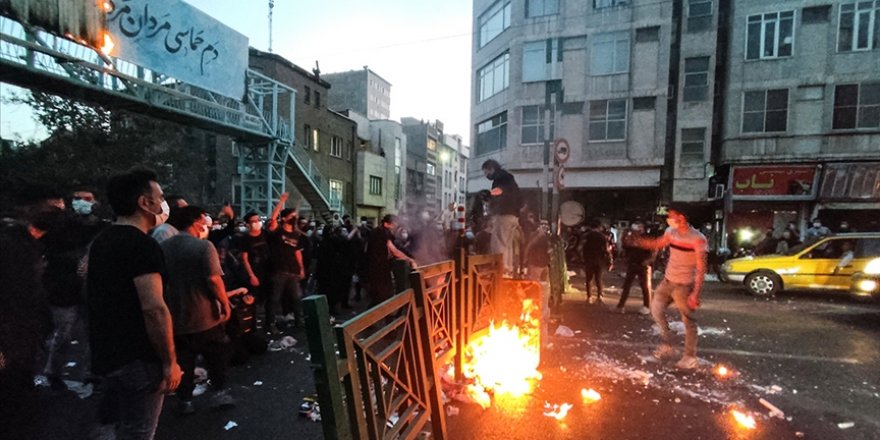 İran'daki protestolar 14. gününde sürüyor