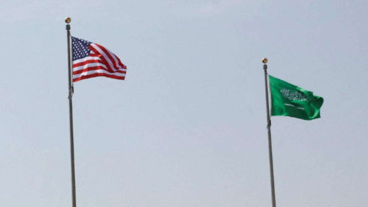 Suudi Arabistan: ABD, OPEC kararlarının bir ay ertelenmesini istedi