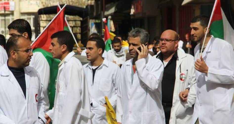 Abbas'ın Doktorlar Sendikası'nı ilga kararına karşı sivil itaatsizlik eylemi