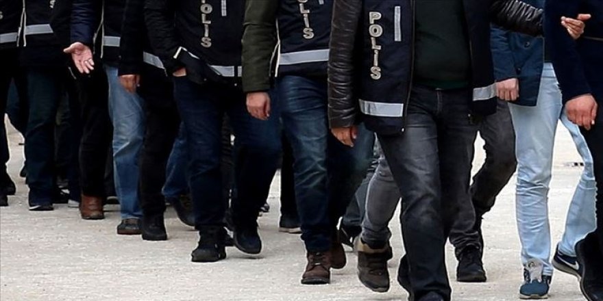 25 ilde ehliyet sınav sorularını rüşvet karşılığı satan çeteye operasyon