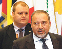 AB, İsrail'i Zikretmeden Kınayabildi