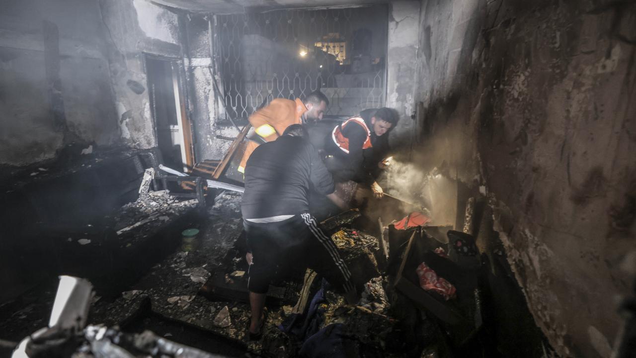 Gazze'de Cebaliya Mülteci Kampında yangın: 21 ölü