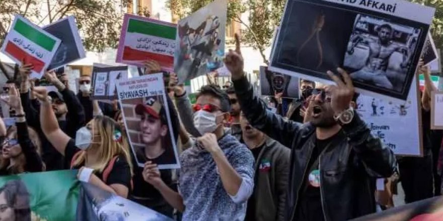 İranlı göstericilerden 'keyfi tutuklama' protestosu