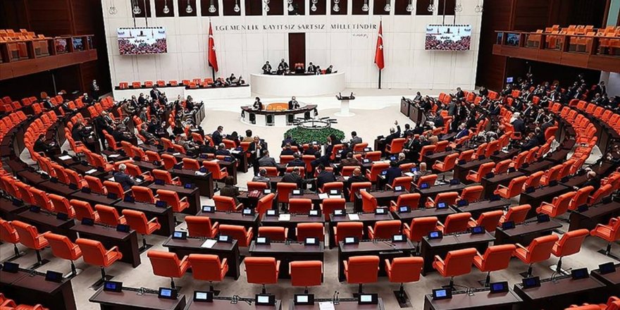 En düşük emekli maaşı ve geçici işçi düzenlemesi Meclis'te kabul edildi