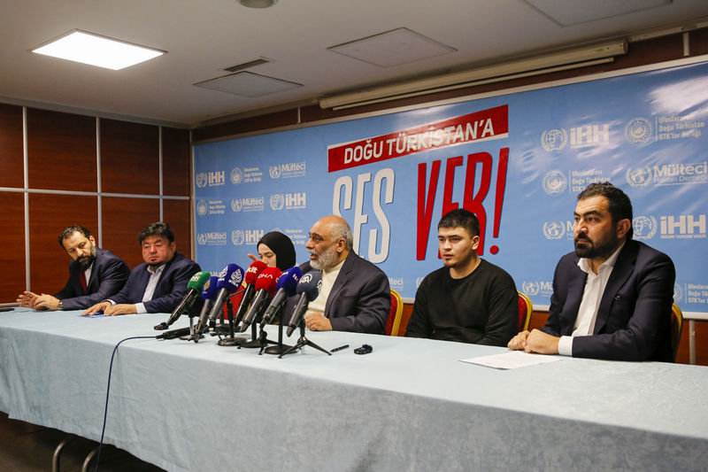 Çin "Sıfır Kovid" maskesiyle zulümlerini yaygınlaştırıyor