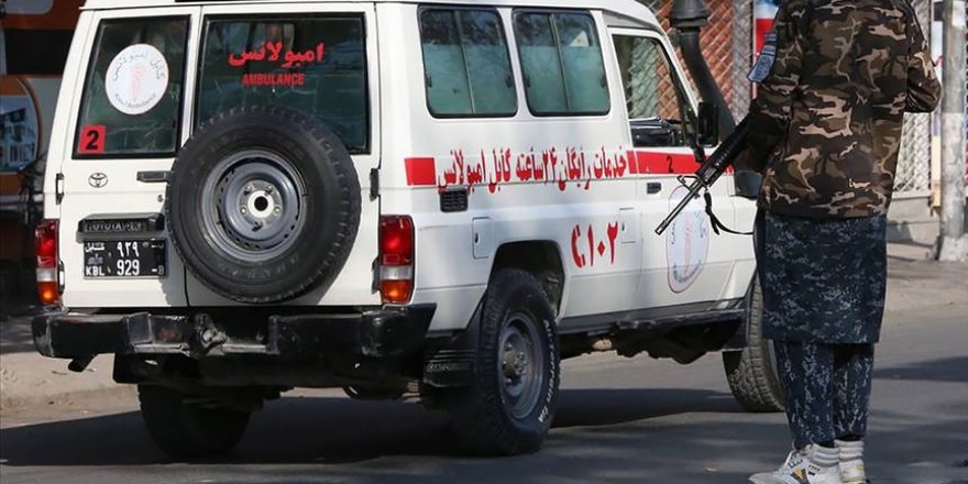 Afganistan’da memurları taşıyan otobüse bombalı saldırı