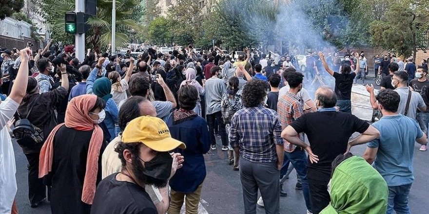 Tahran'daki göstericilerden 400'ü hakkında mahkumiyet kararı çıktı