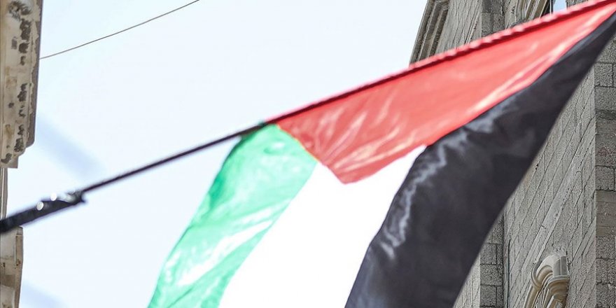 Siyonist bakan Ben-Gvir, kamuda Filistin bayrağı asılmasını yasakladı