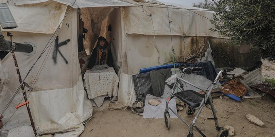 İdlib'de kış şartları kamplardaki sivillerin hayatını zorlaştırdı