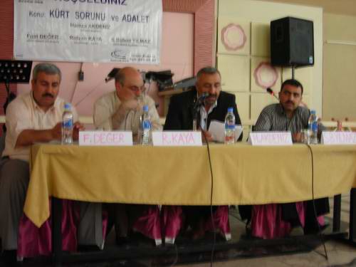 İzmir'de "Kürt Sorunu" tartışıldı