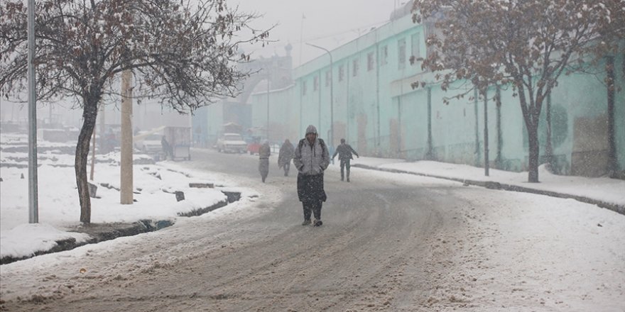 Afganistan'da dondurucu soğuklarda yaşamını yitirenlerin sayısı 176'ya çıktı