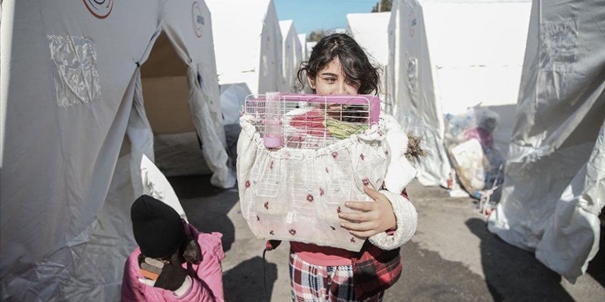 Depremzedeler için Suudi Arabistan'da düzenlenen kampanyada yardımlar 26 milyon doları aştı